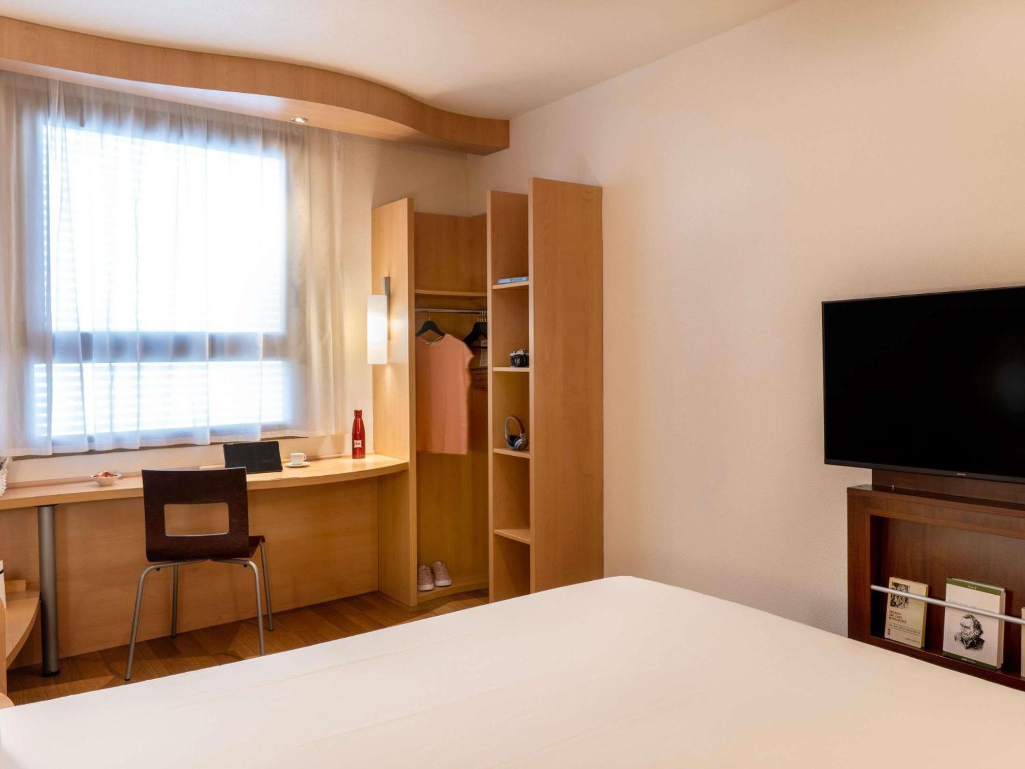 Quarto Standard Não-Fumador com 1 cama de casal